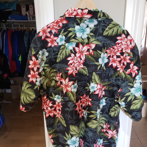 Men's extra large Hawaiian shirt - Picture 2 of 3